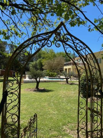 L'Eveil En Provence Entrecasteaux Exterior foto